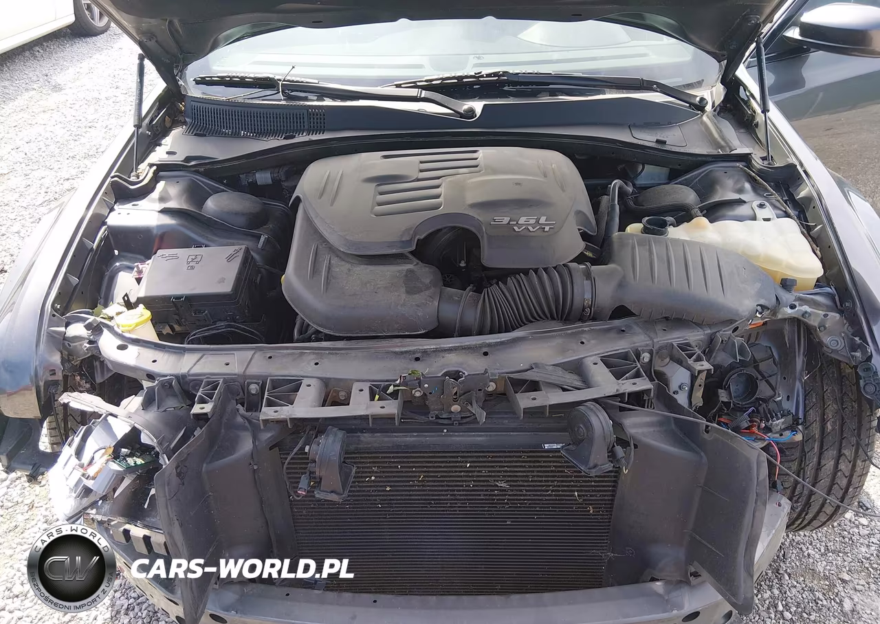 2019 Chrysler 300 300S VIN:2C3CCABG4KH708193 - 10