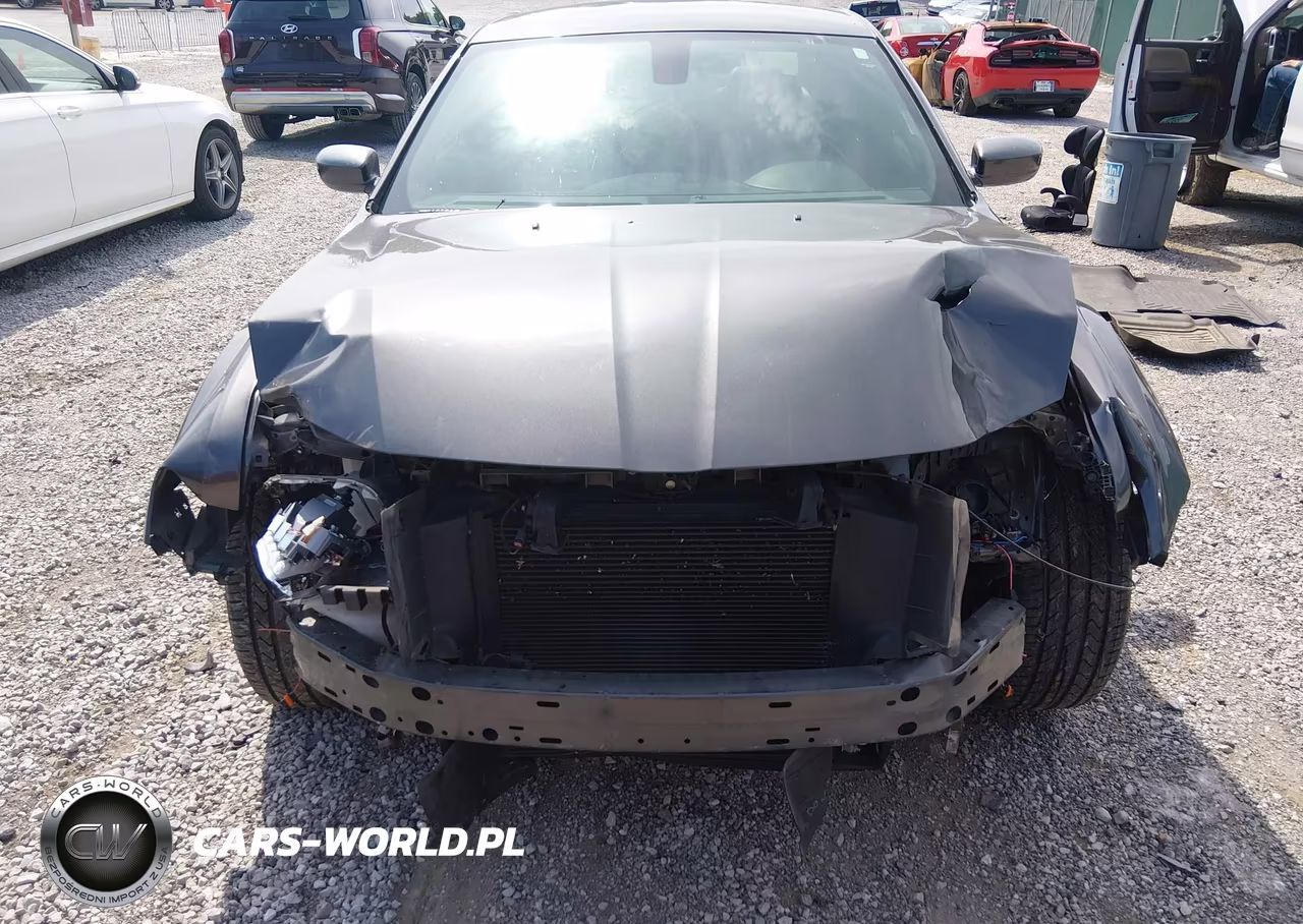 2019 Chrysler 300 300S VIN:2C3CCABG4KH708193 - 6