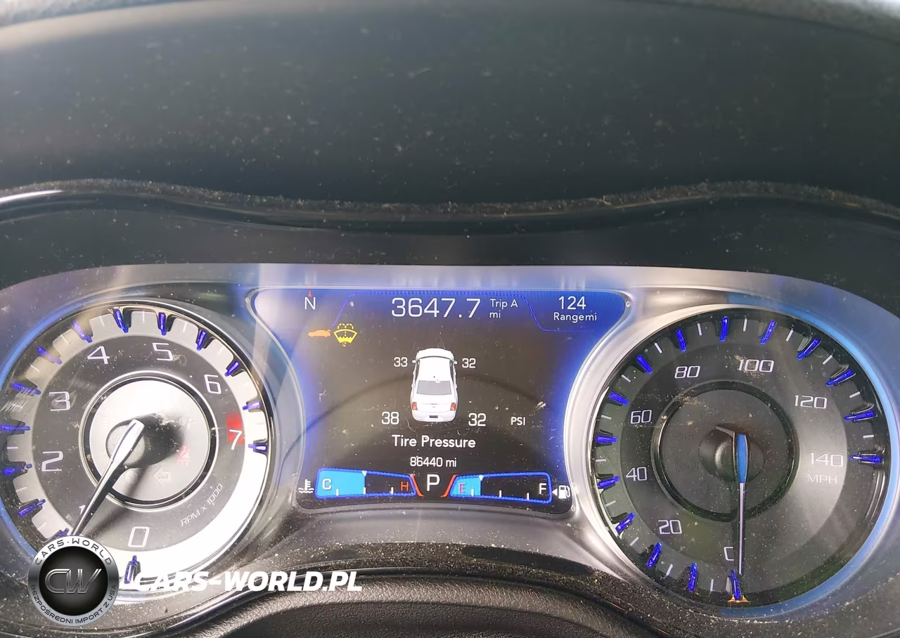 2019 Chrysler 300 300S VIN:2C3CCABG4KH708193 - 7