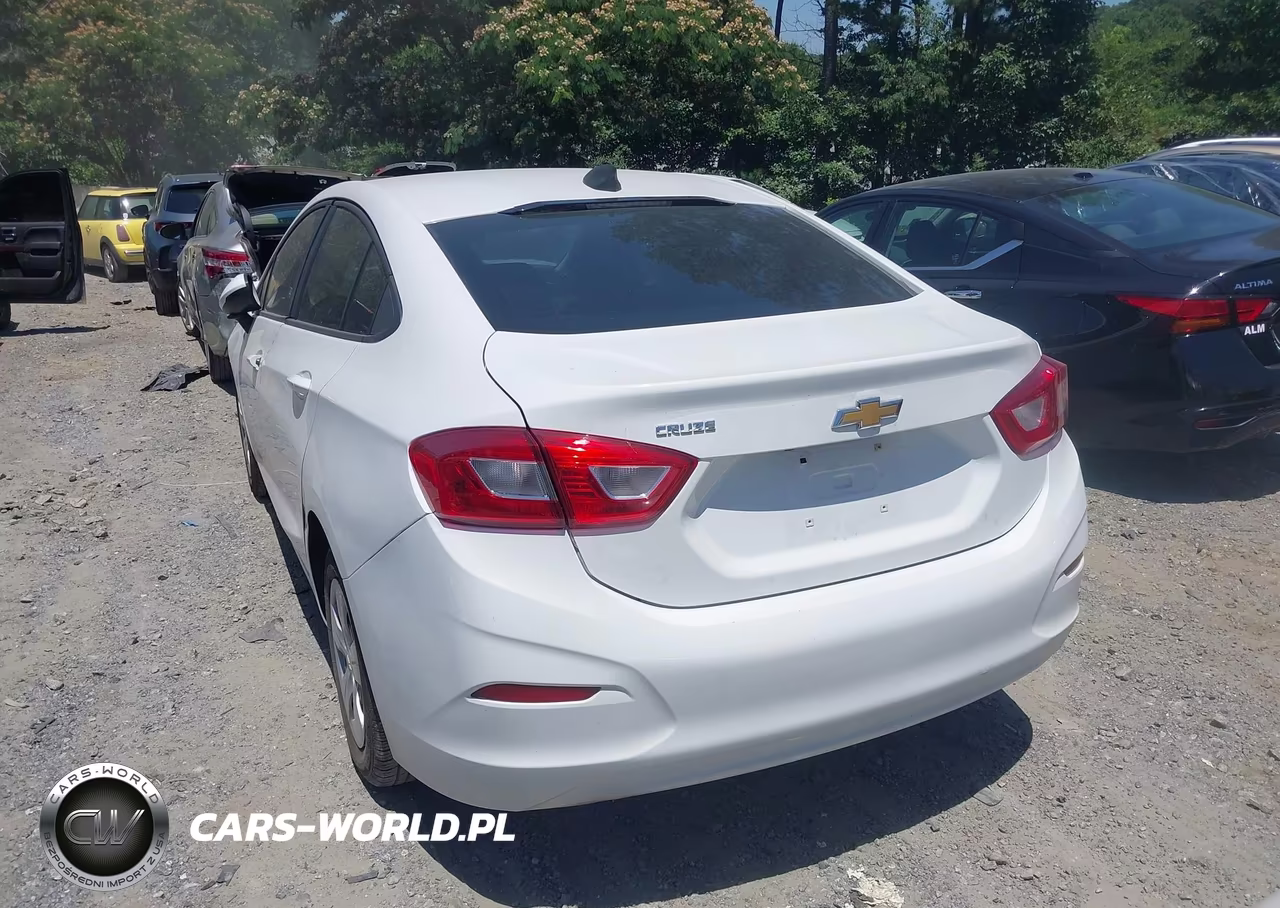 2018 Chevrolet Cruze Ls Auto VIN:1G1BC5SMXJ7192719 - 3