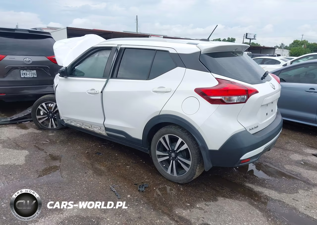 2019 Nissan Kicks Sr VIN:3N1CP5CU5KL482090 - 3
