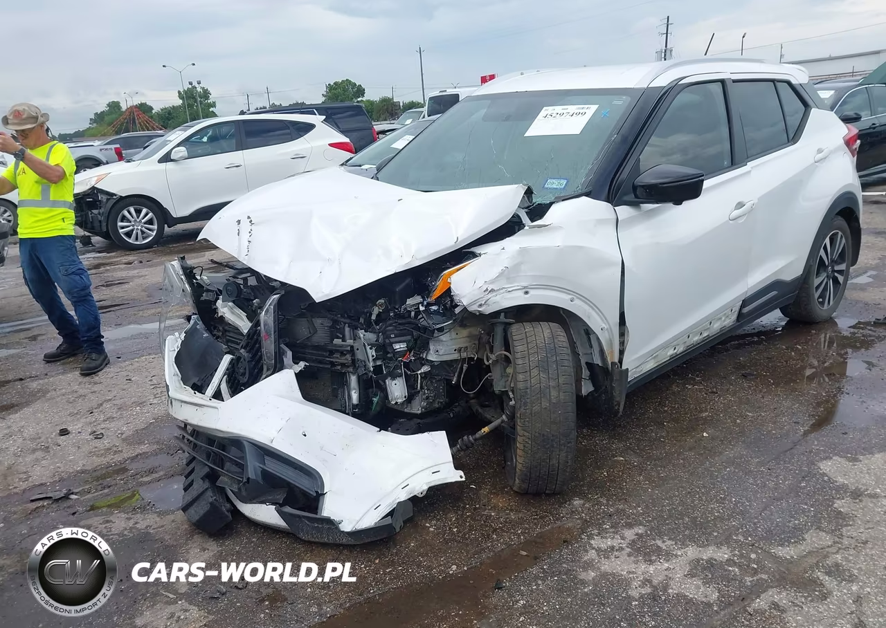 2019 Nissan Kicks Sr VIN:3N1CP5CU5KL482090 - 6