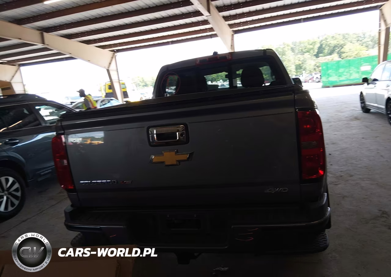 2018 Chevrolet Colorado Z71 VIN:1GCGTDEN0J1239190 - 16