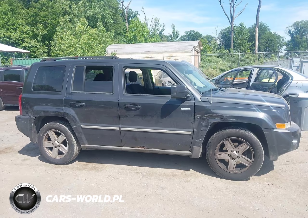 2010 Jeep Patriot Sport VIN:1J4NF1GB3AD646302 - 12