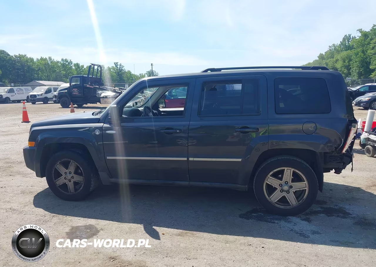 2010 Jeep Patriot Sport VIN:1J4NF1GB3AD646302 - 13