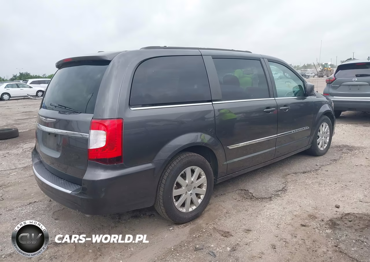 2016 Chrysler Town & Country Touring VIN:2C4RC1BGXGR293436 - 4