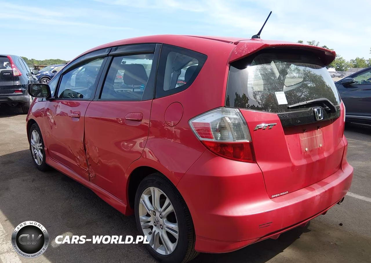 2011 Honda Fit Sport VIN:JHMGE8H53BC015848 - 3
