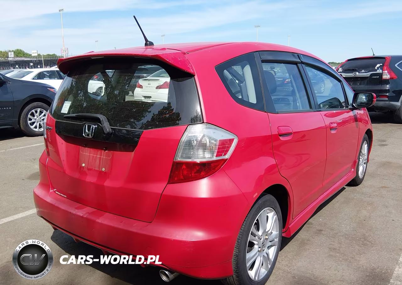 2011 Honda Fit Sport VIN:JHMGE8H53BC015848 - 4