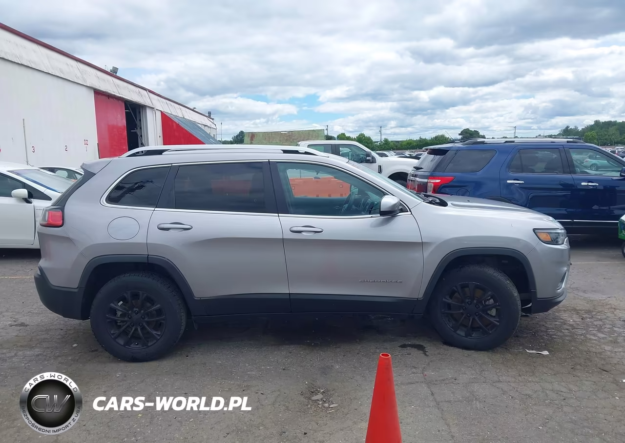 2019 Jeep Cherokee Latitude Fwd VIN:1C4PJLCB1KD272143 - 13