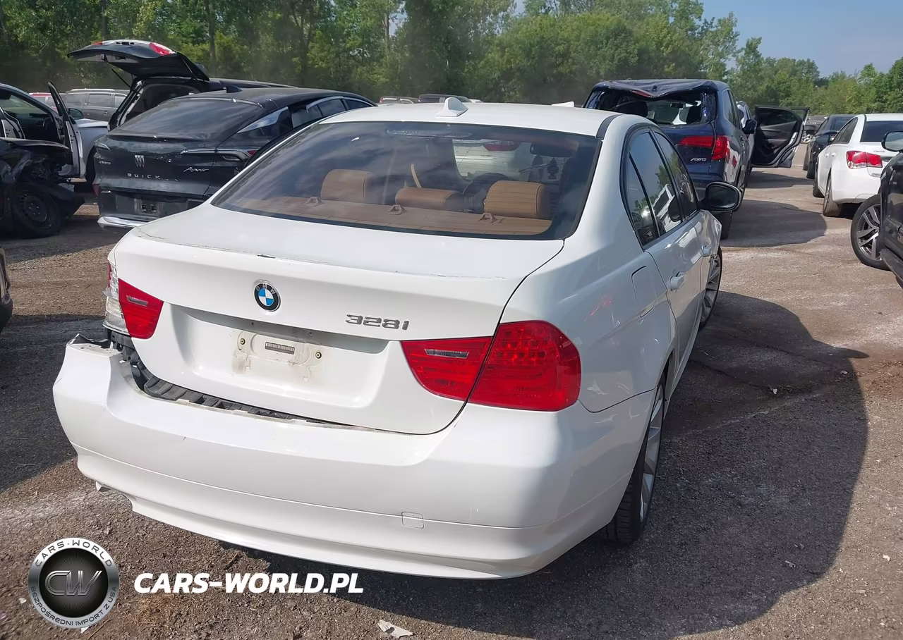 2011 BMW 328I xDrive VIN:WBAPK7G57BNN78683 - 4