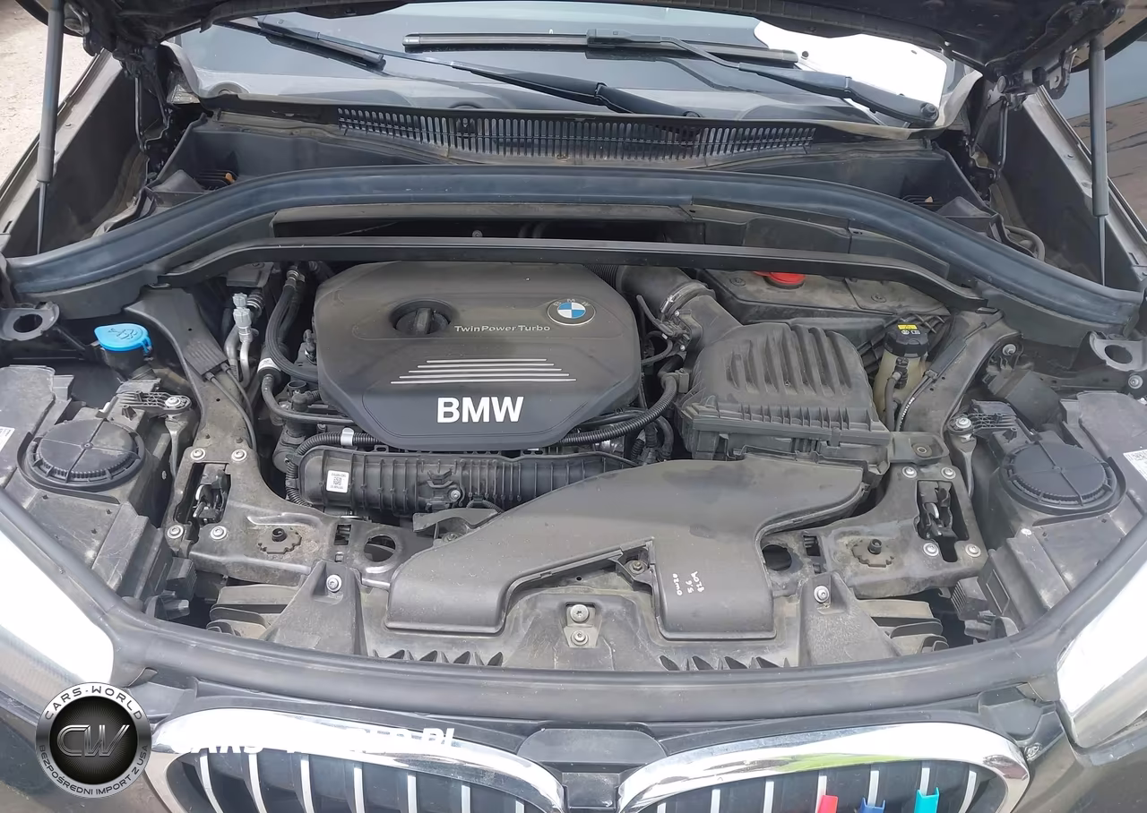 2018 BMW X1 Sdrive28I VIN:WBXHU7C37J5L05931 - 9