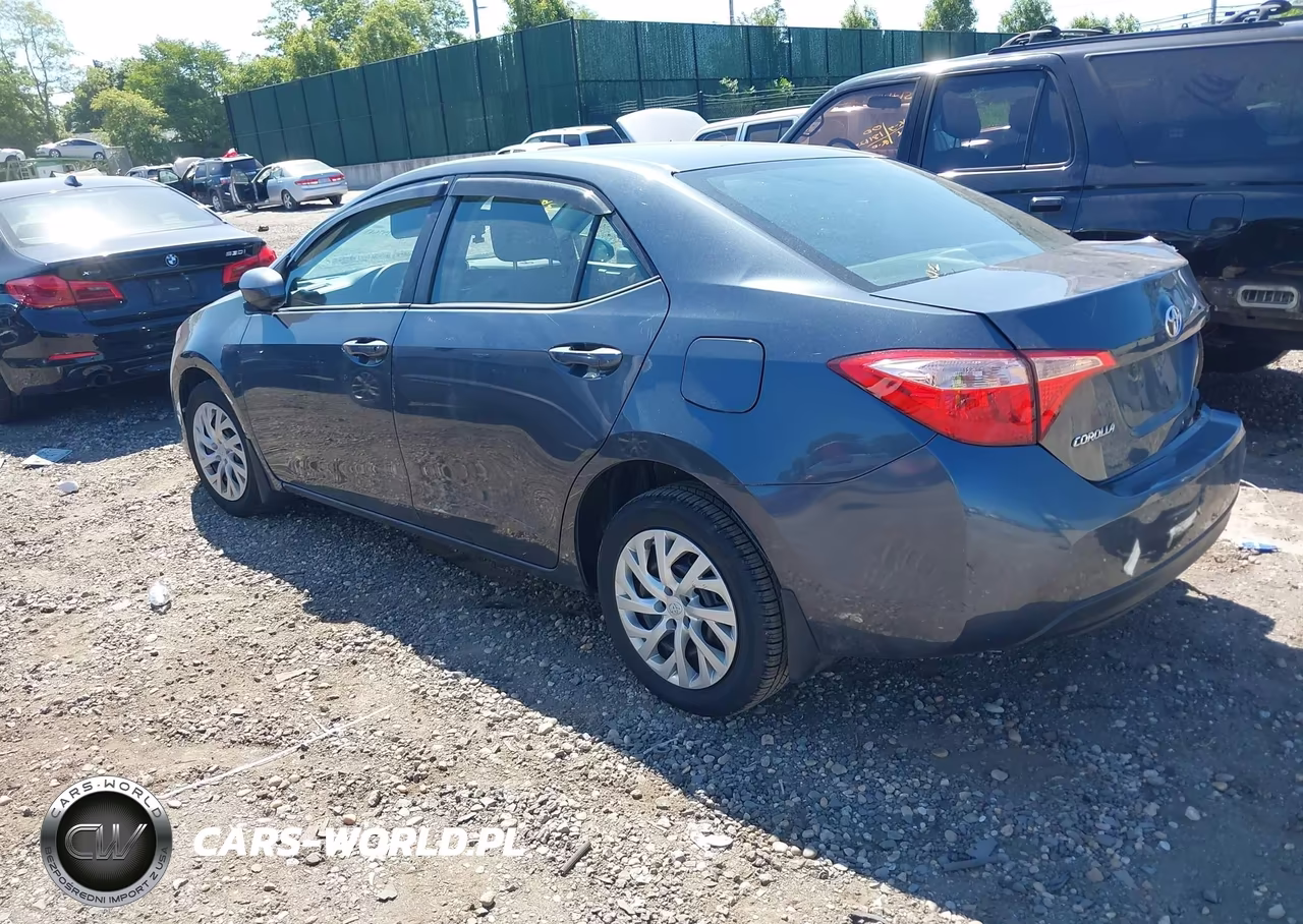 2017 Toyota Corolla Le VIN:2T1BURHE1HC878247 - 3