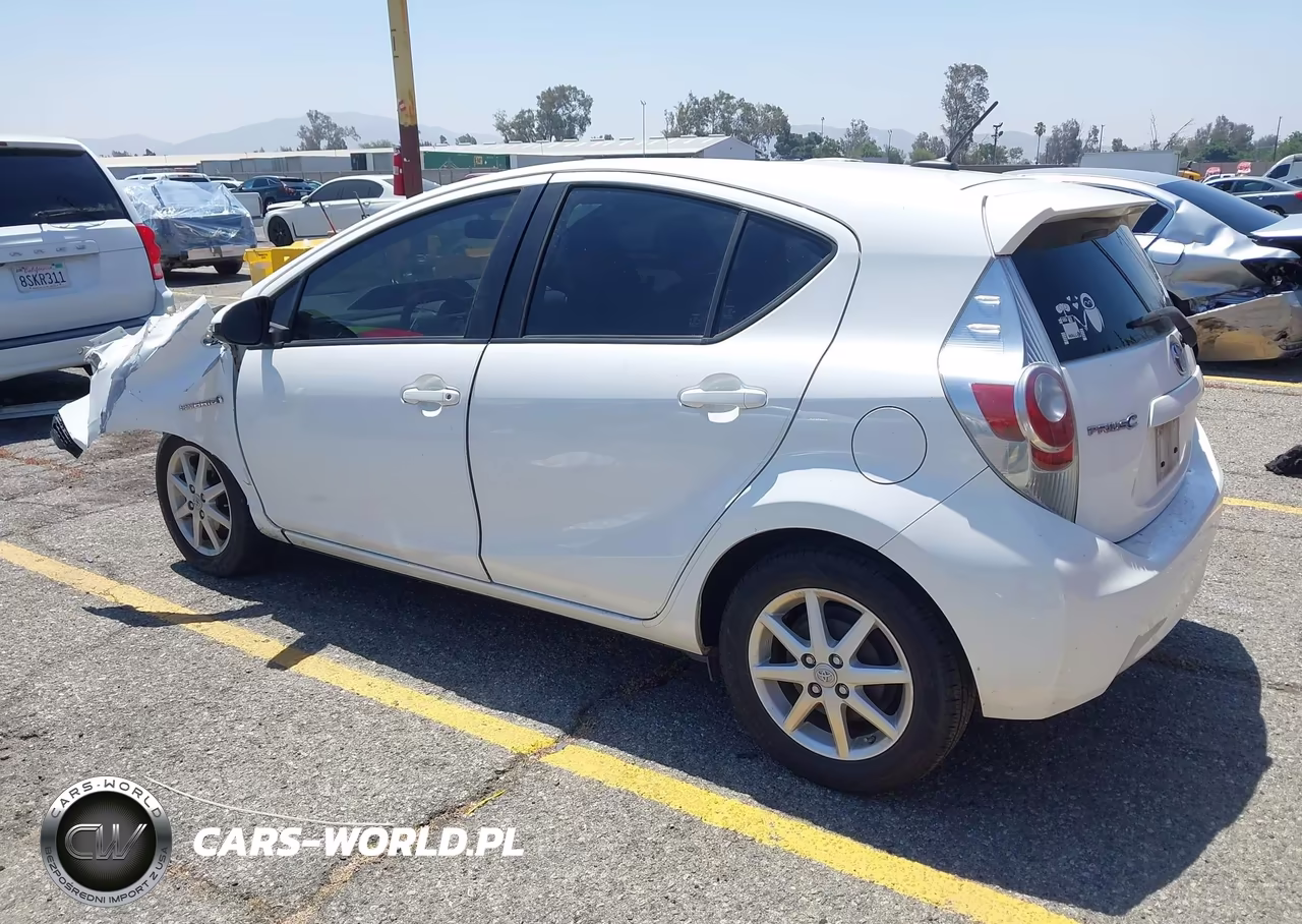 2012 Toyota Prius C Four VIN:JTDKDTB30C1510515 - 3