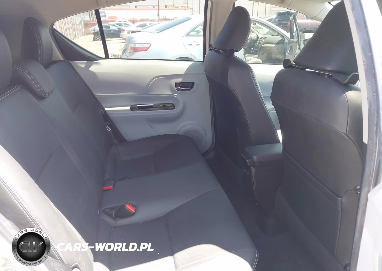 2012 Toyota Prius C Four VIN:JTDKDTB30C1510515 - 8