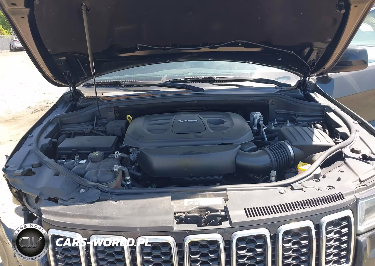 2018 Jeep Grand Cherokee Laredo E 4X4 VIN:1C4RJFAG4JC210765 - 10