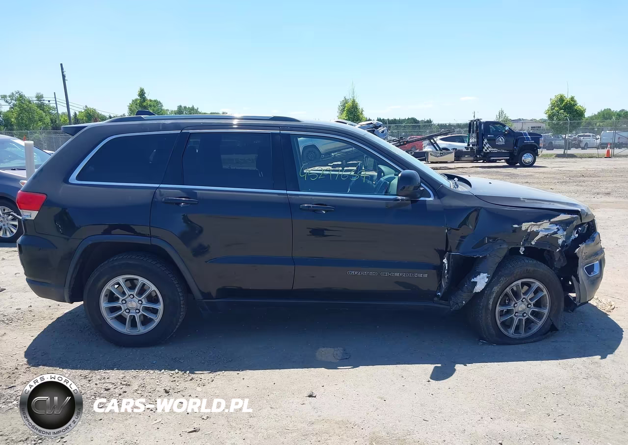 2018 Jeep Grand Cherokee Laredo E 4X4 VIN:1C4RJFAG4JC210765 - 14