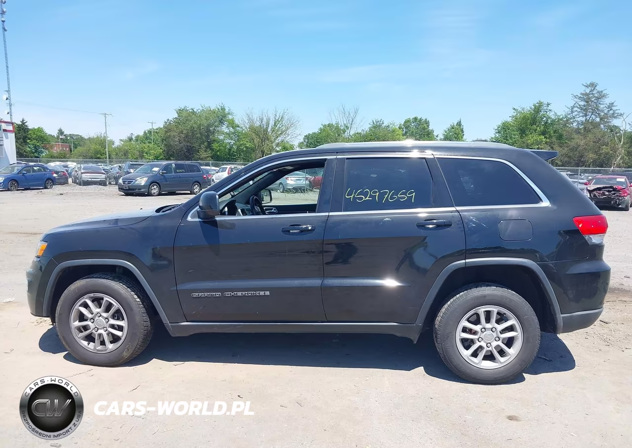2018 Jeep Grand Cherokee Laredo E 4X4 VIN:1C4RJFAG4JC210765 - 15