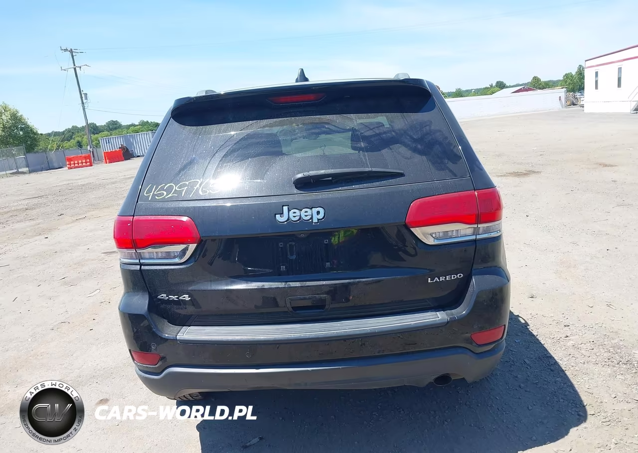 2018 Jeep Grand Cherokee Laredo E 4X4 VIN:1C4RJFAG4JC210765 - 17
