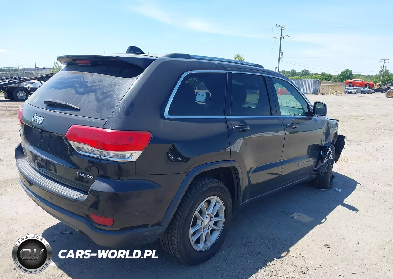 2018 Jeep Grand Cherokee Laredo E 4X4 VIN:1C4RJFAG4JC210765 - 4