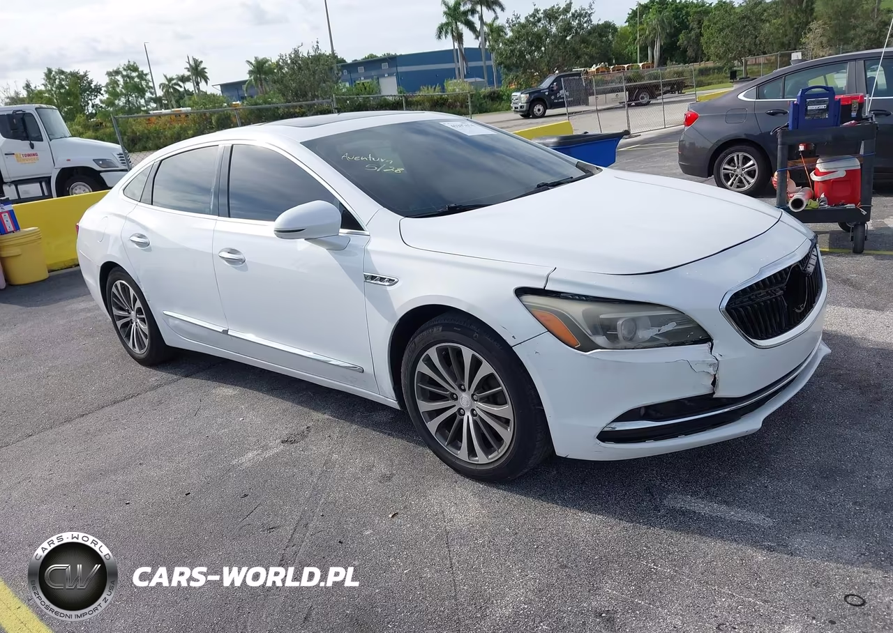 2017 Buick Lacrosse Essence – zdjęcie 1 z 17