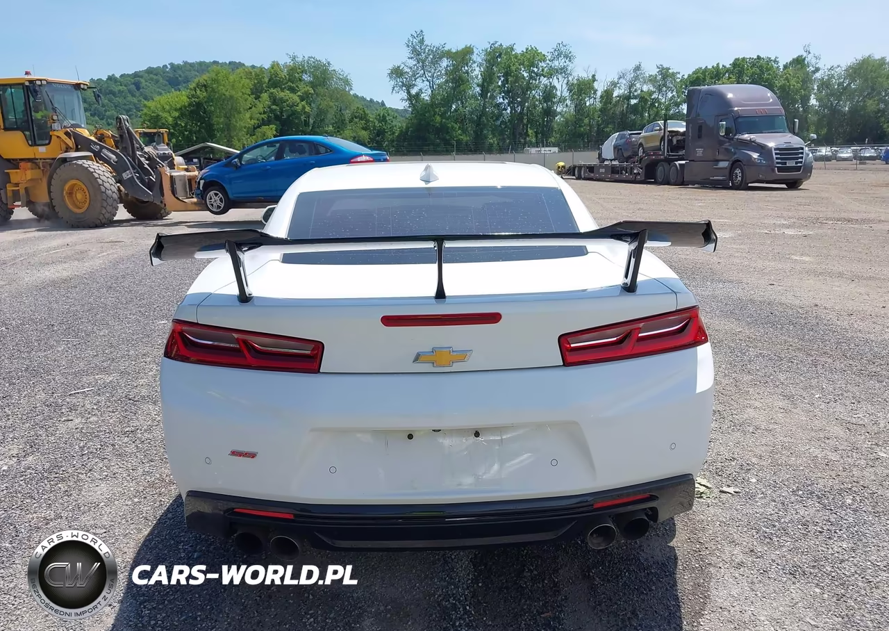 2018 Chevrolet Camaro 2Ss VIN:1G1FH1R70J0153870 - 16