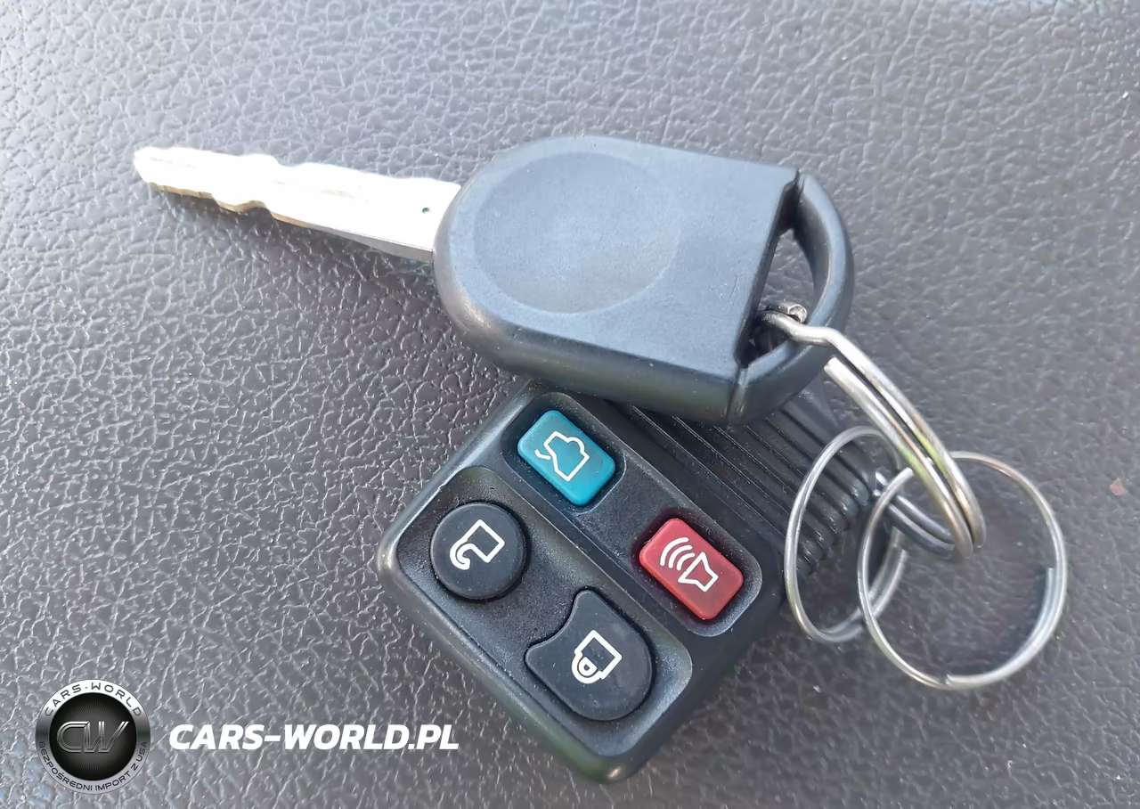 2011 Ford Fusion S VIN:3FAHP0GA0BR346961 - 11
