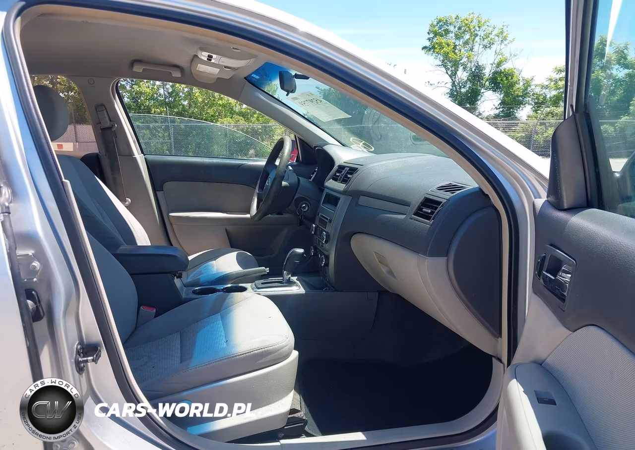2011 Ford Fusion S VIN:3FAHP0GA0BR346961 - 5