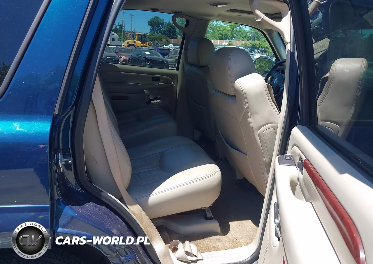 2005 Cadillac Escalade Standard VIN:1GYEK63NX5R237358 - 8