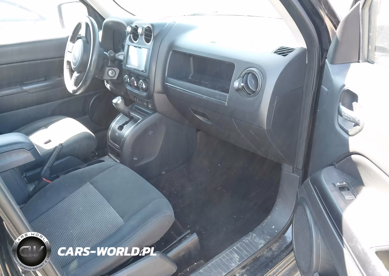 2014 Jeep Patriot Latitude VIN:1C4NJRFB5ED588347 - 5