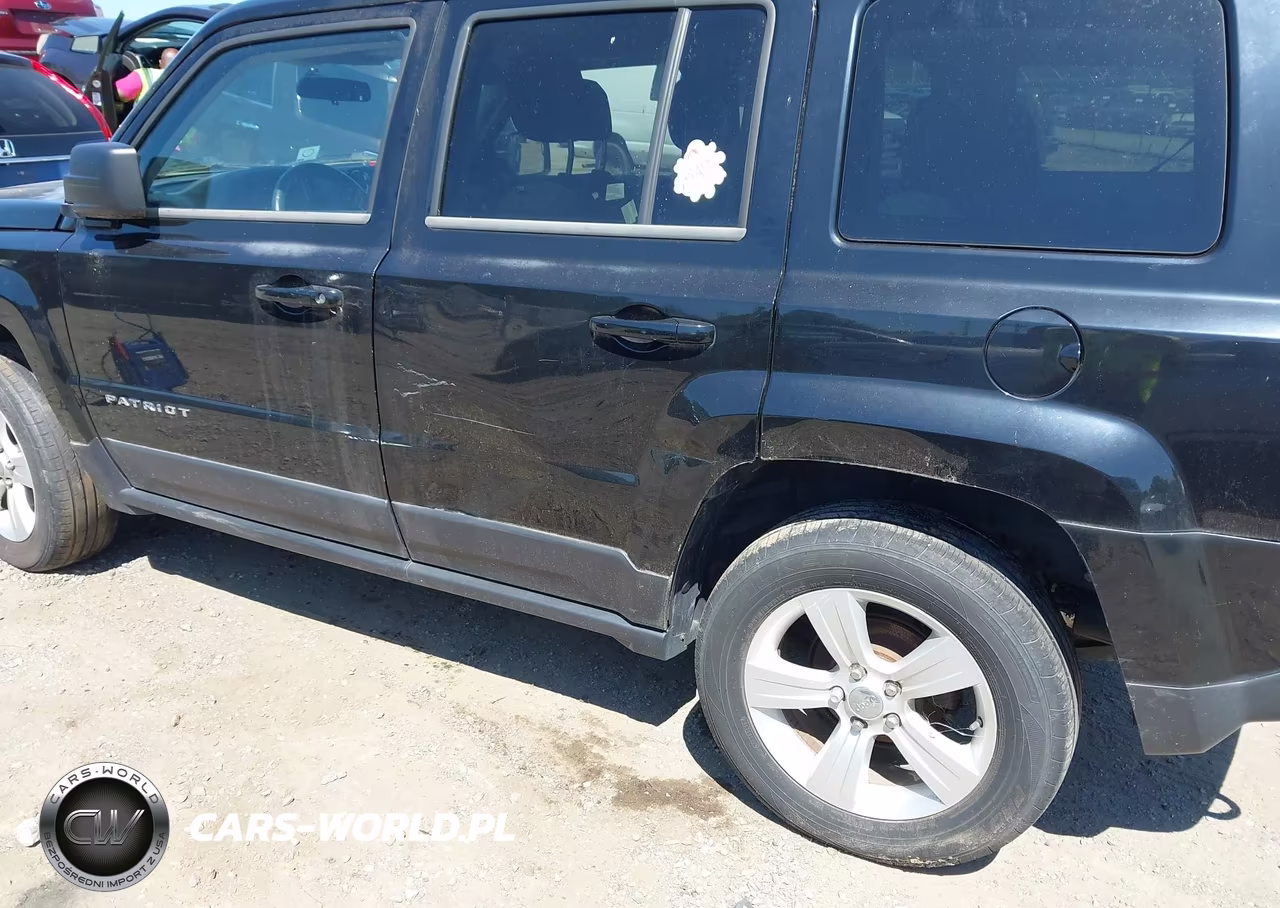 2014 Jeep Patriot Latitude VIN:1C4NJRFB5ED588347 - 6