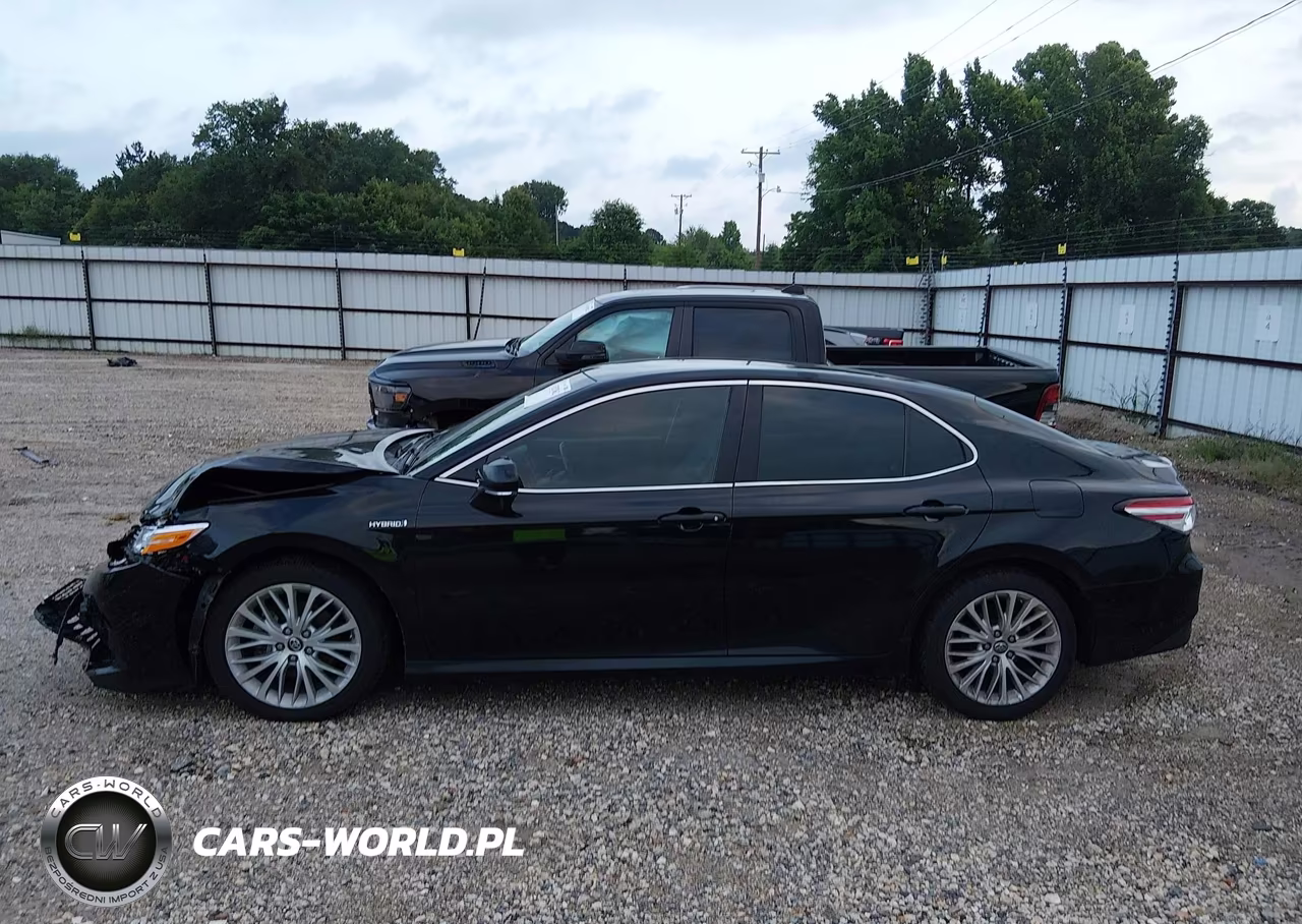 2018 Toyota Camry Hybrid Xle VIN:4T1B21HK2JU002692 - 14