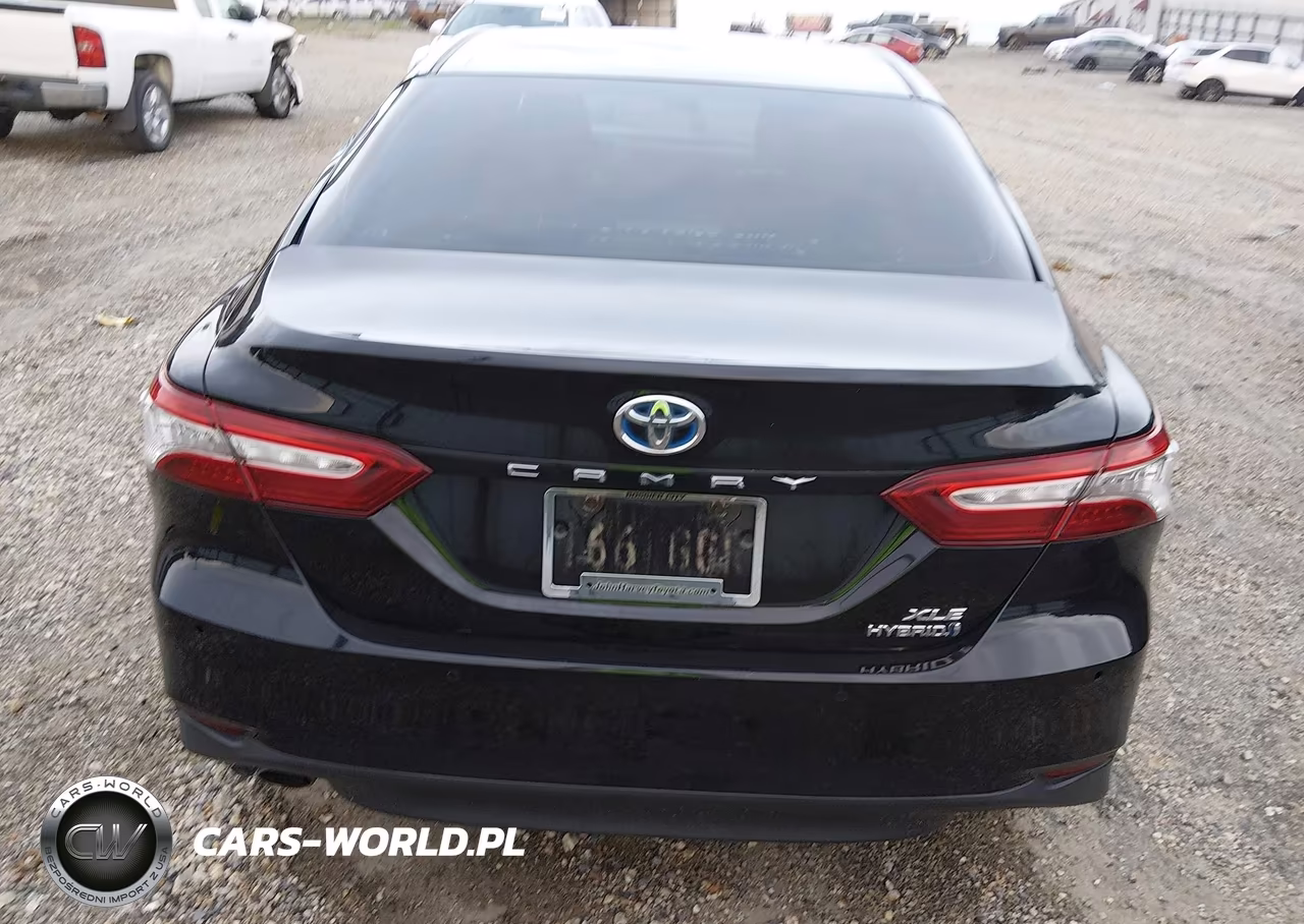 2018 Toyota Camry Hybrid Xle VIN:4T1B21HK2JU002692 - 16