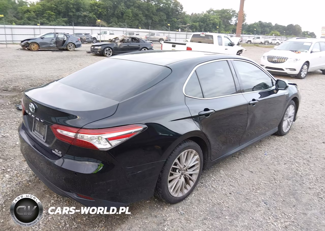 2018 Toyota Camry Hybrid Xle VIN:4T1B21HK2JU002692 - 4