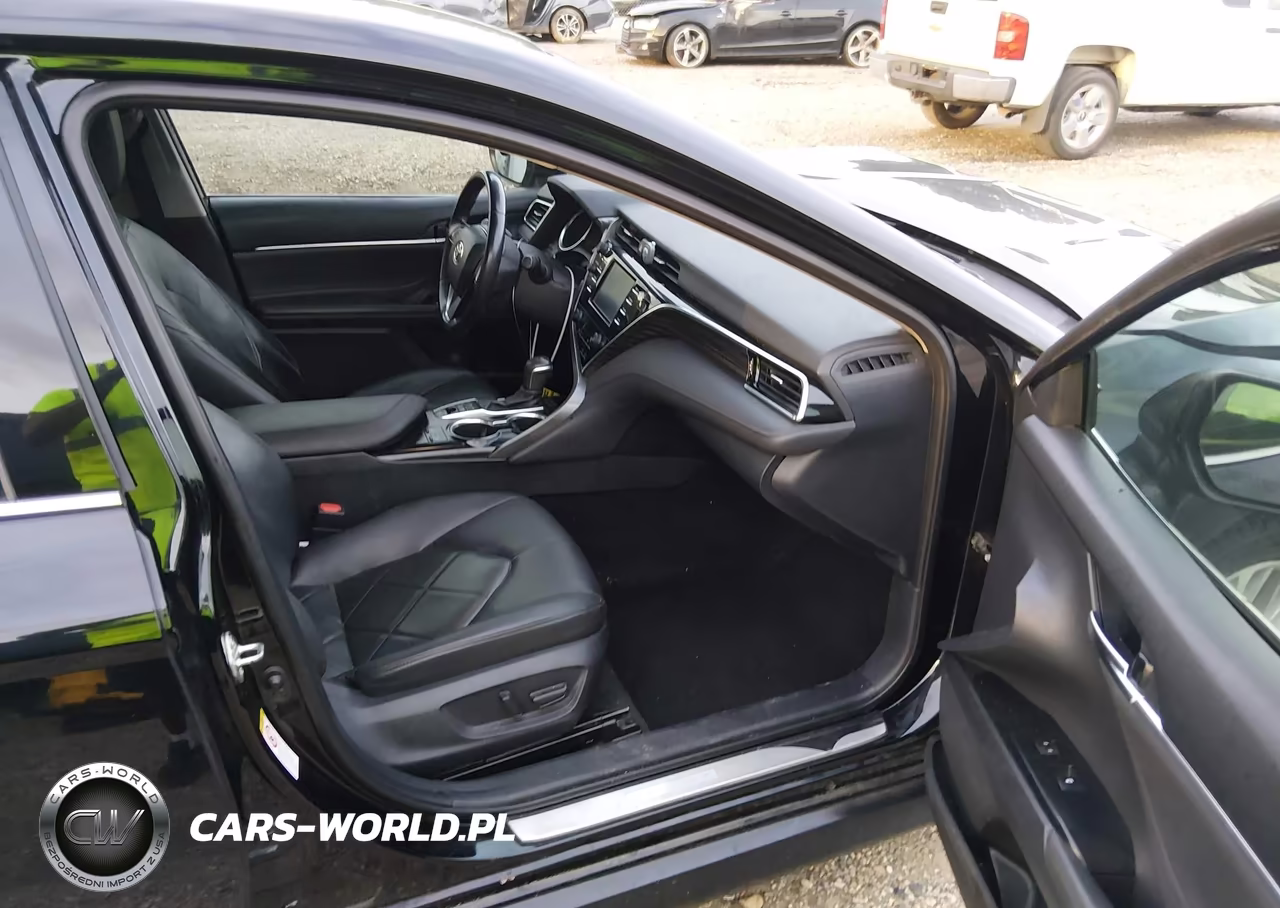 2018 Toyota Camry Hybrid Xle VIN:4T1B21HK2JU002692 - 5