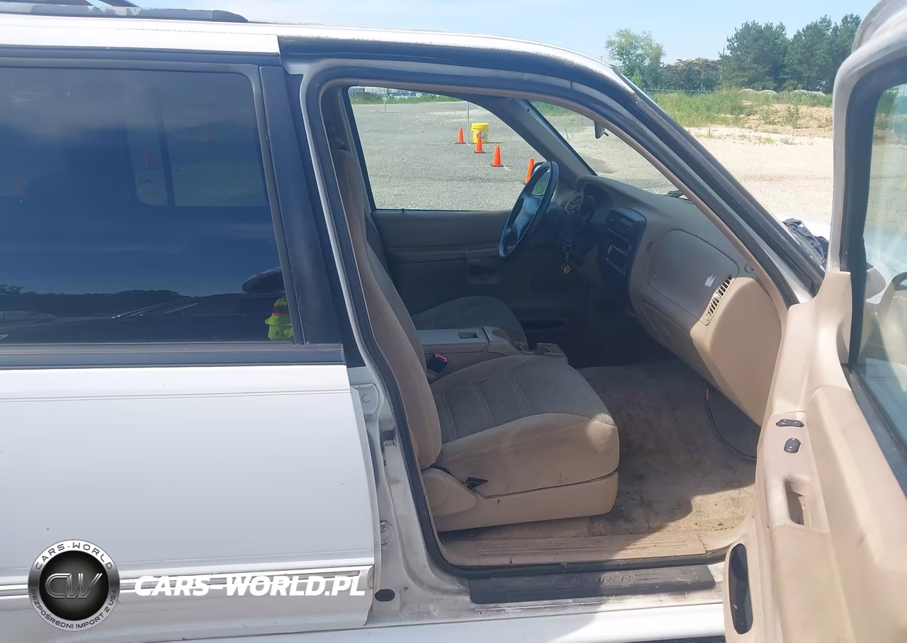 2000 Ford Explorer Xls VIN:1FMZU62X1YZB53806 - 5