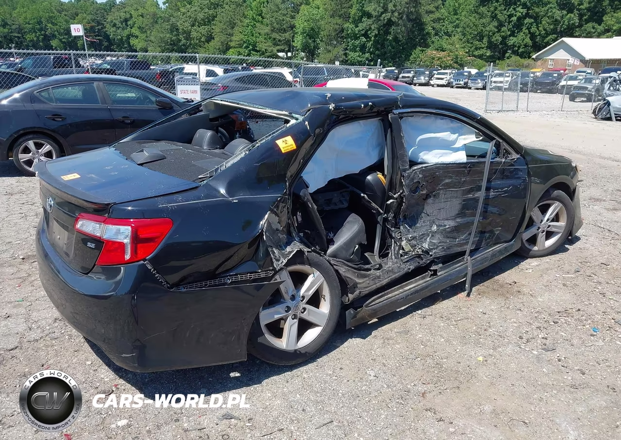 2014 Toyota Camry Se VIN:4T1BF1FKXEU383625 - 4