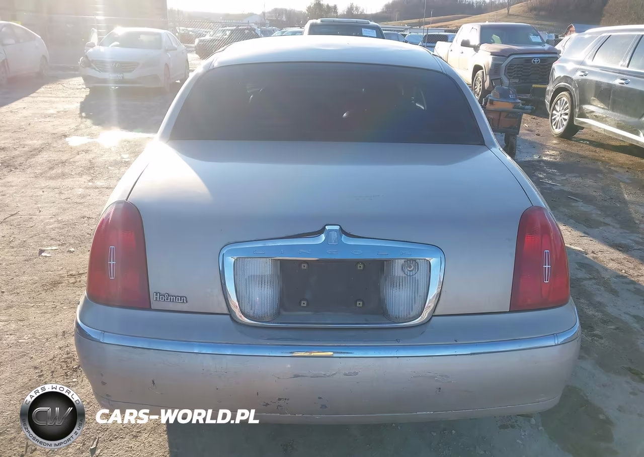 1998 Lincoln Town Car Executive VIN:1LNFM81W9WY703375 - 17