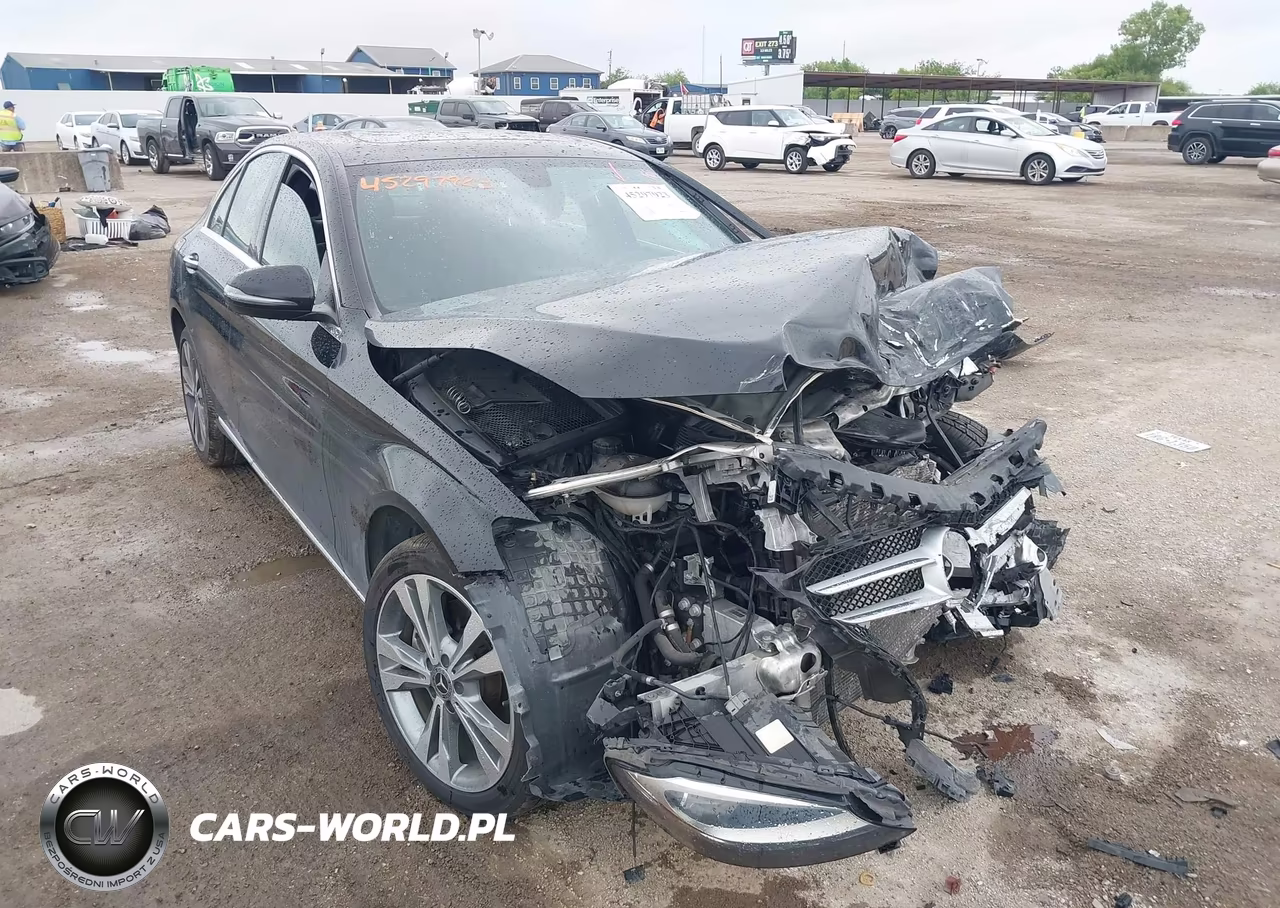 2018 Mercedes-Benz C 300 4Matic