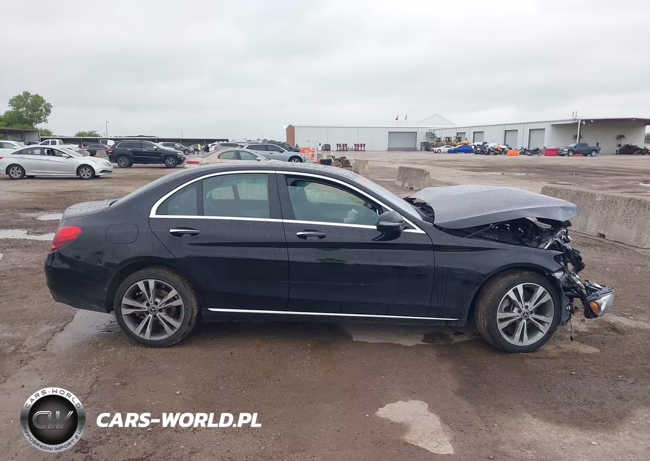 2018 Mercedes-Benz C 300 4Matic VIN:55SWF4KBXJU275438 - 14