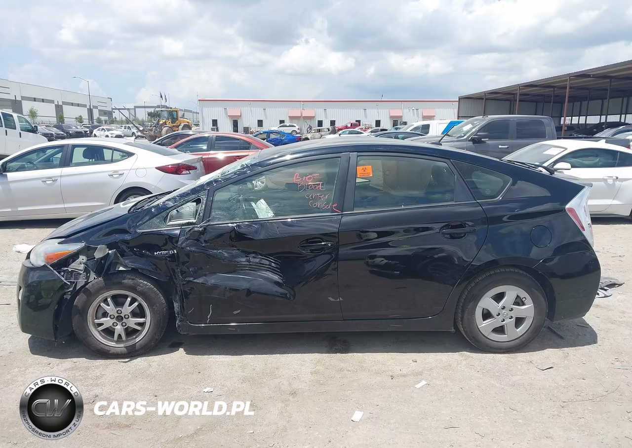 2011 Toyota Prius Four VIN:JTDKN3DUXB5333224 - 14