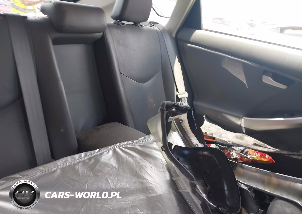 2011 Toyota Prius Four VIN:JTDKN3DUXB5333224 - 8