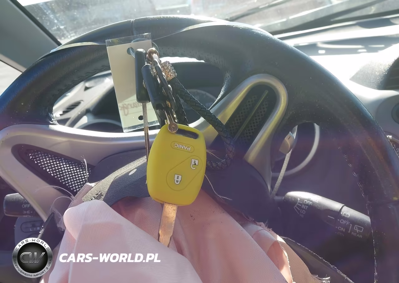 2011 Honda Fit Sport VIN:JHMGE8H50BC004421 - 11