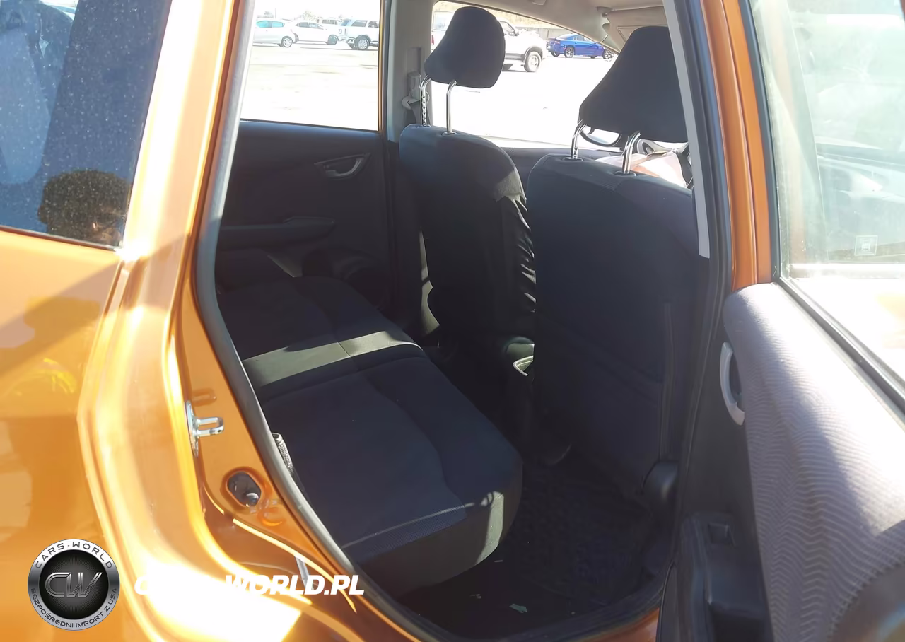 2011 Honda Fit Sport VIN:JHMGE8H50BC004421 - 8