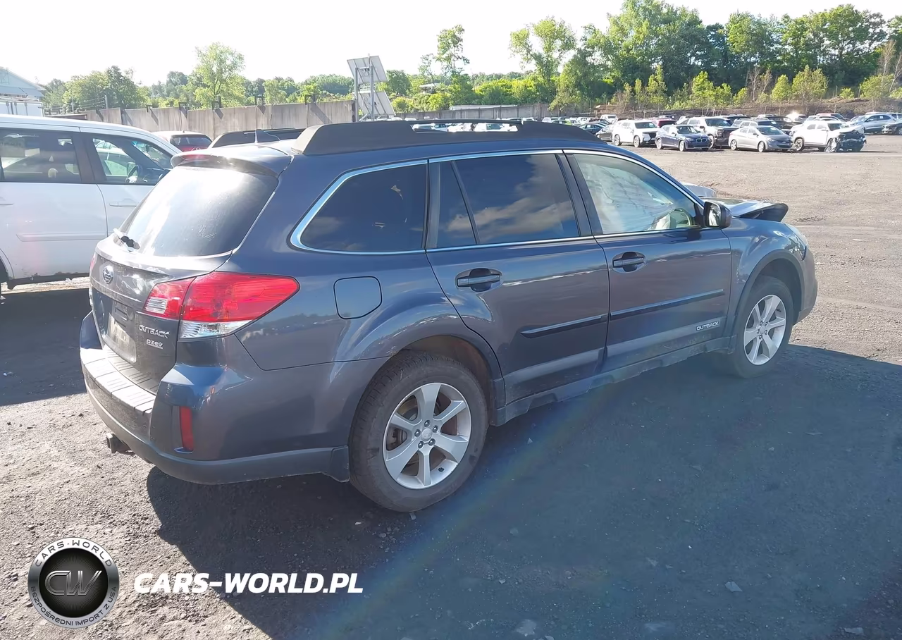 2014 Subaru Outback 2.5I Premium VIN:4S4BRBECXE3243989 - 4