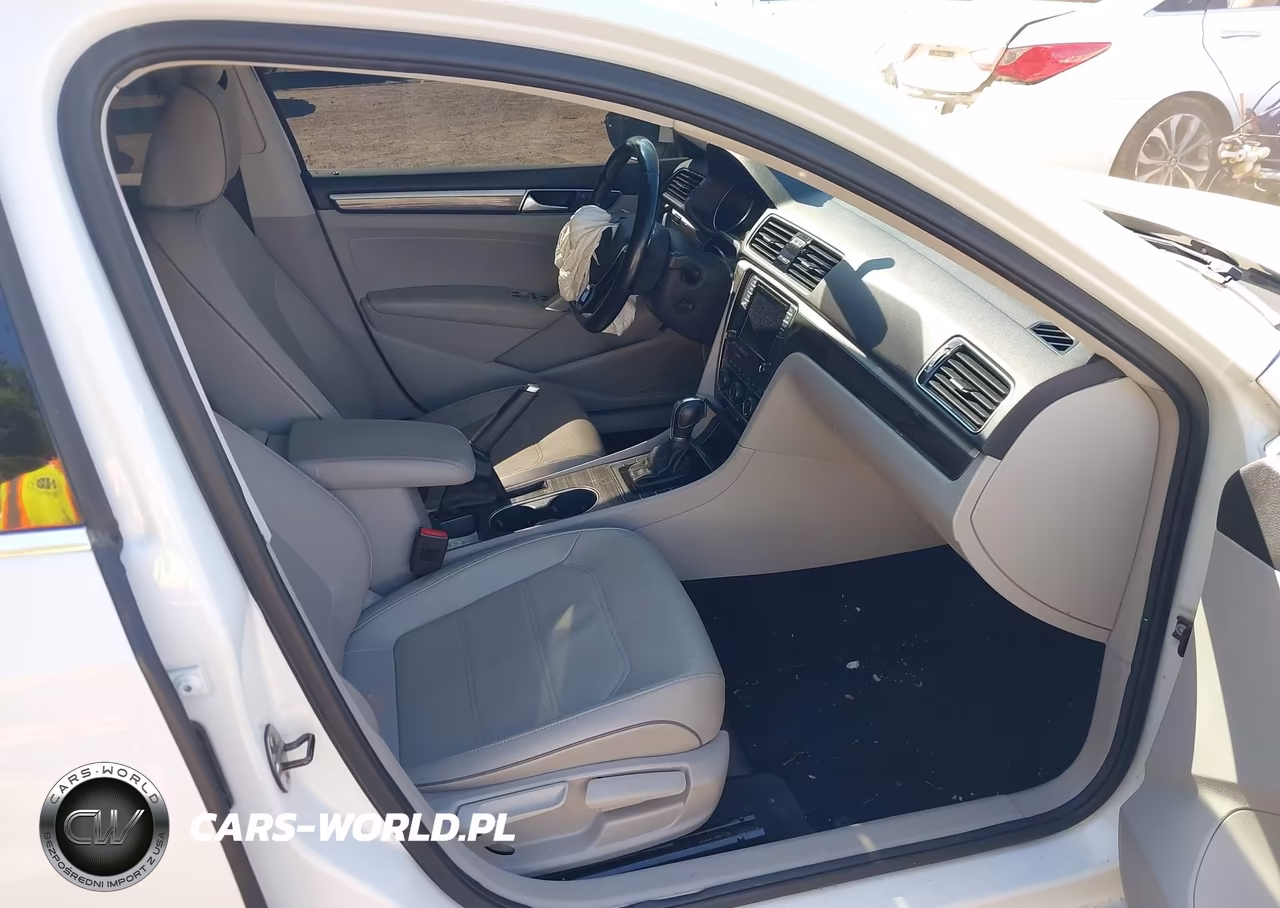 2018 Volkswagen Passat 2.0T Se VIN:1VWBA7A35JC002959 - 5