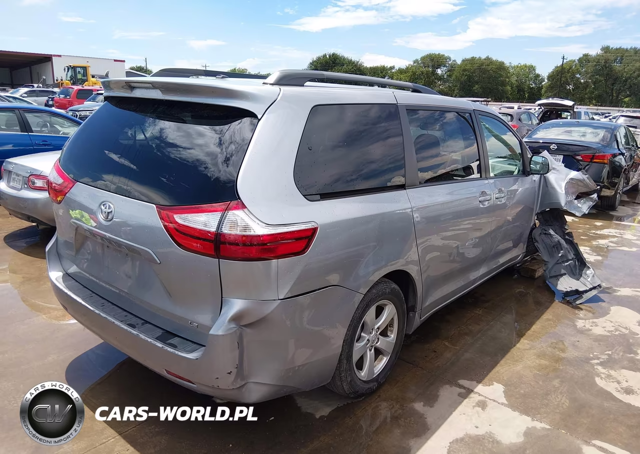 2017 Toyota Sienna Le 8 Passenger VIN:5TDKZ3DC8HS844963 - 4