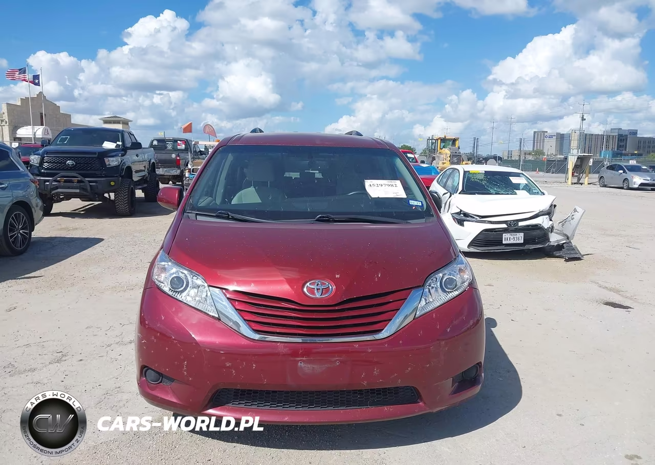 2015 Toyota Sienna Le 8 Passenger VIN:5TDKK3DC8FS619637 - 12