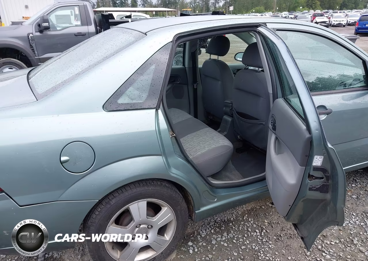 2005 Ford Focus Zx4 VIN:1FAFP34N05W276539 - 8