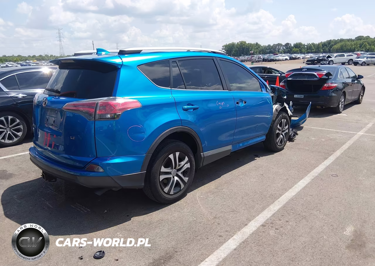 2017 Toyota Rav4 Le VIN:JTMZFREV6HJ102844 - 4