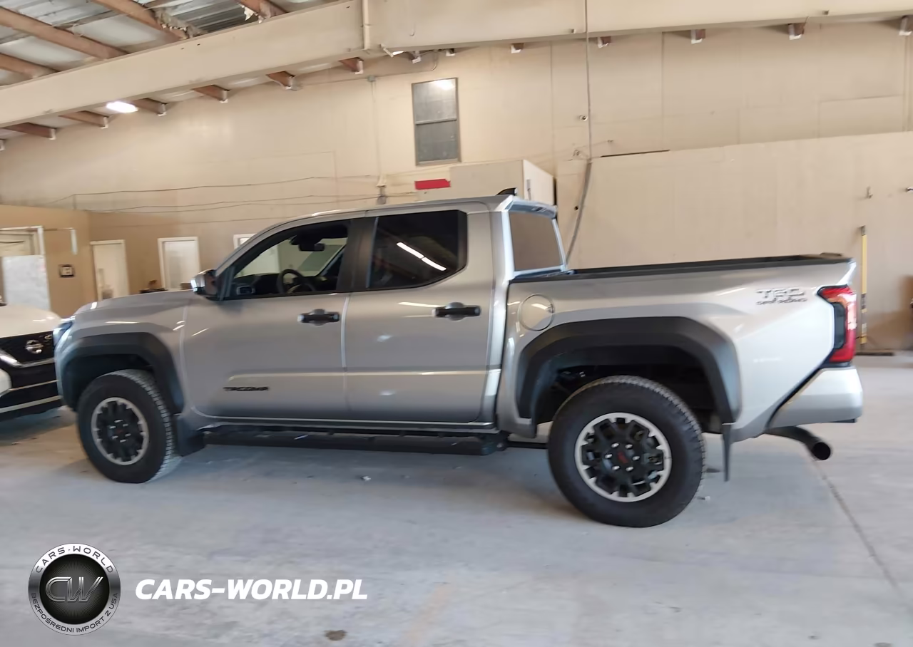 2025 Toyota Tacoma Trd Off Road VIN:3TMLB5JN4SM175141 - 14